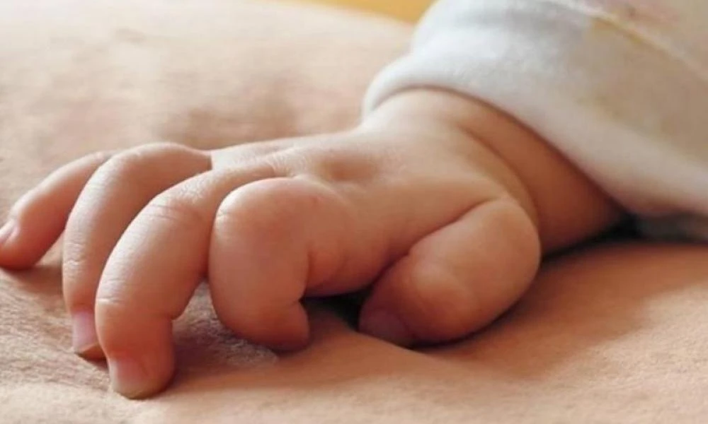 Έγκυος στην Εύβοια γέννησε μέσα στο αυτοκίνητο με τη βοήθεια του συζύγου της
